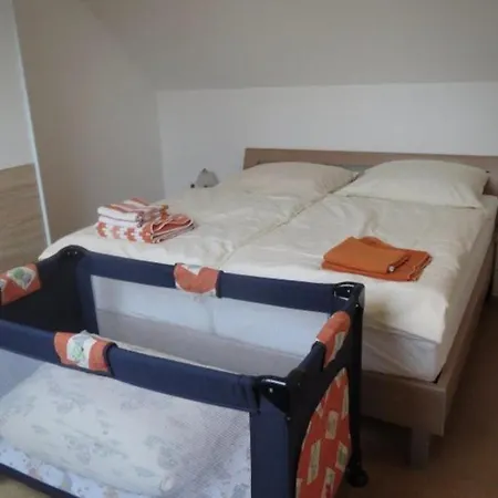 Апартаменты Neue Moderne Ferienwohnung Berta Брилон